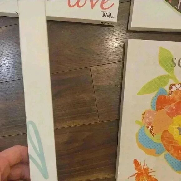 Hearts of Love Girl's Bedroom Wall Decor Canvas Prints Bundle of 4 12x12 EUC - Picture 3 of 4